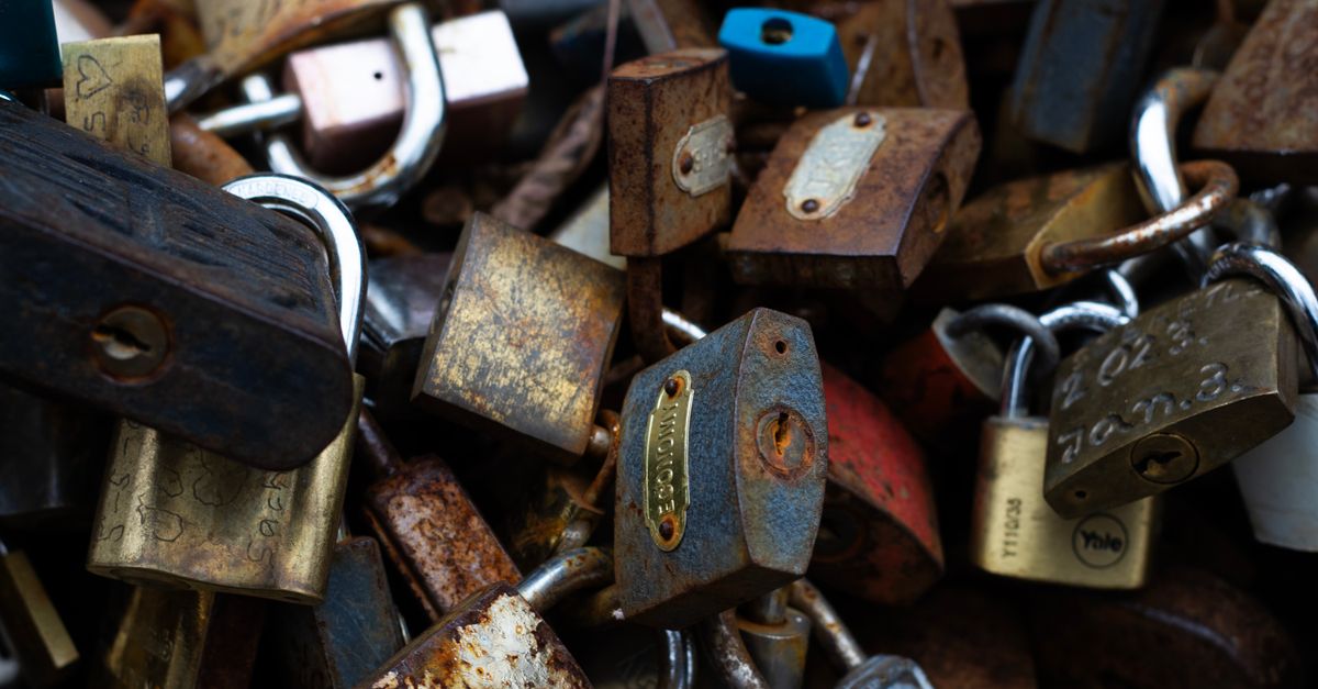 key maker professional — Clinton County Locksmith